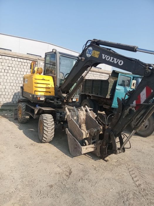 Экскаватор volvo 60    2012 ишлаб чикарилган ишлаб турипти аппарат