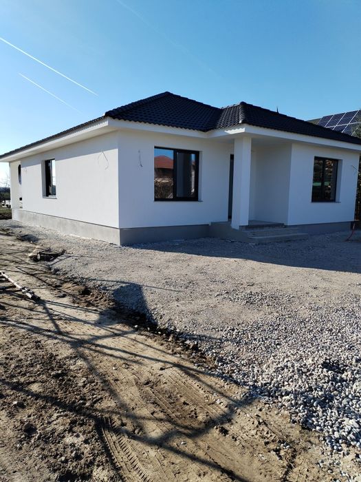 Casă nouă premium intrare Oșorhei