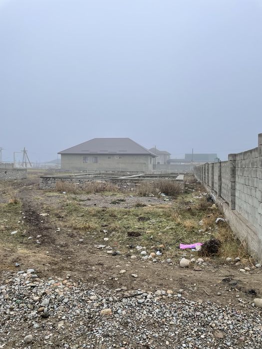 Участок с фундаментом