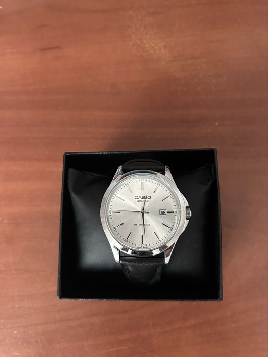 Продам часы casio