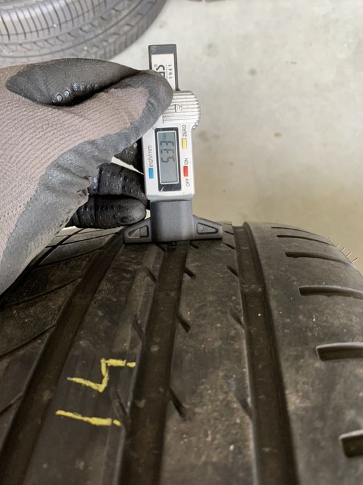 Set 4 anv vara 255/40/19 Goodyear/Pirelli