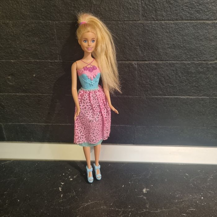Păpuși Barbie diverse modele