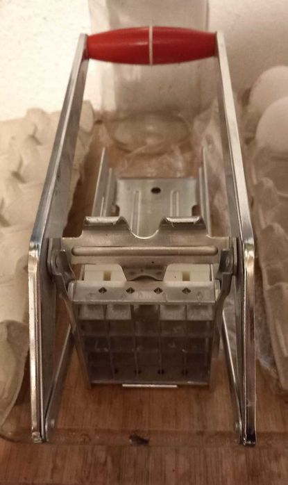 Aparat Pentru Taiat Cartofi Pai / Legume