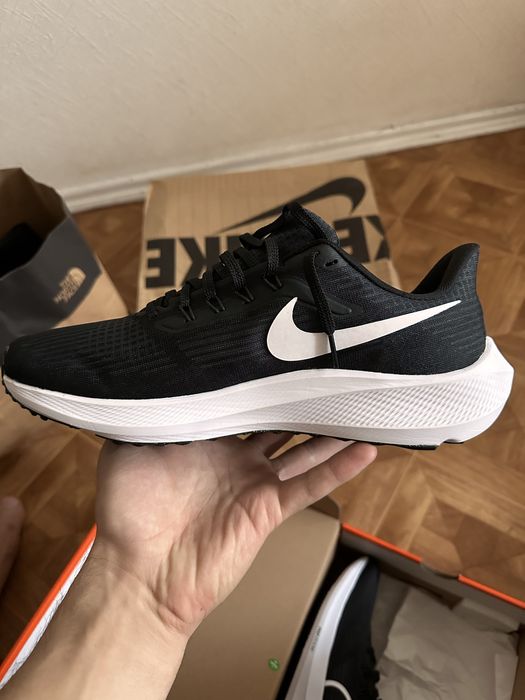 Продам кроссовки Nike pegasus 39
