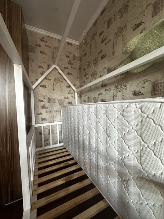 Продам Домик кровать