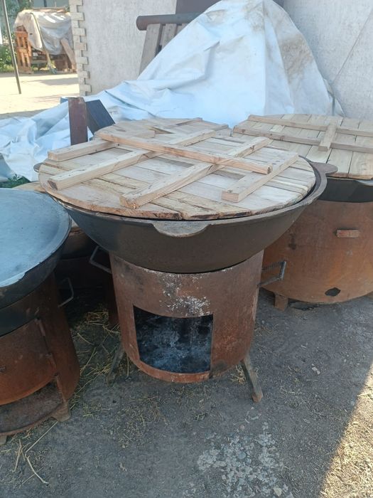 Казан продам с ошаком 30,40,80лит