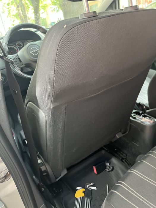 2 комплекта салони за corsa d