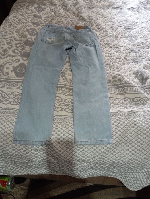 Голубые джинсы для девочек.