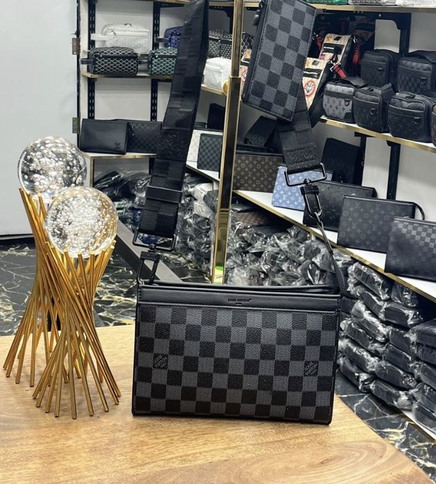 Мъжка Чанта / Louis Vuitton