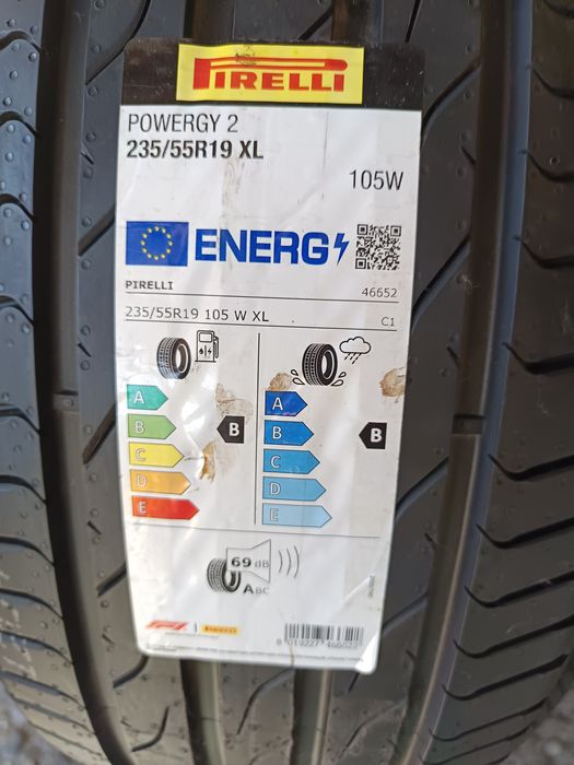 Нови летни гуми 235/55/19цола 'PIRELLi,'
