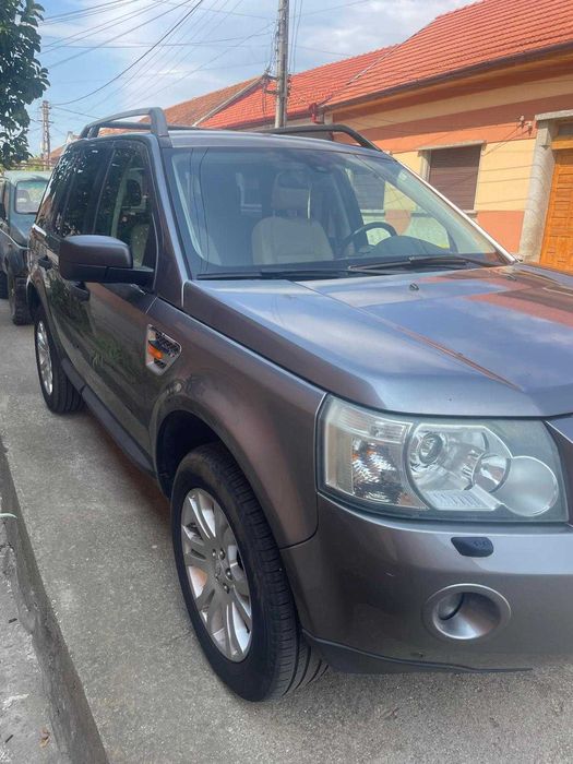 DE VANZARE:  Land Rover Freelander 2, 2.2 TD4 HSE
