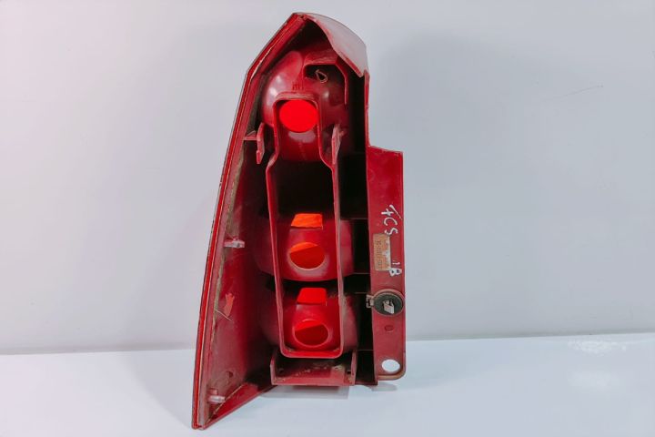 Stop   tripla dreapta  1M5113404DA Ford Focus prima generatie