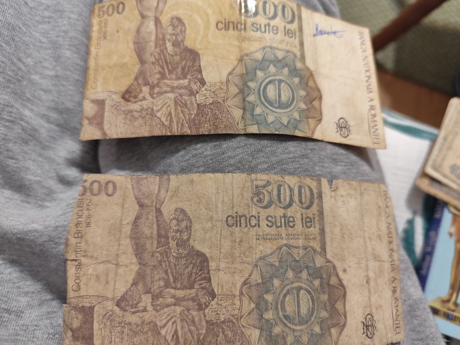 Vând 2 bancnote de 500 lei