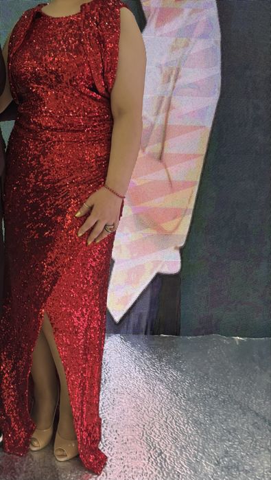 Вечернее платье красное