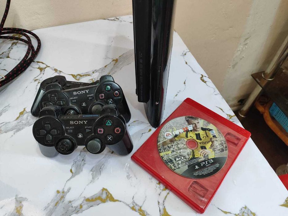 Play Station 3 slim 1000 GB