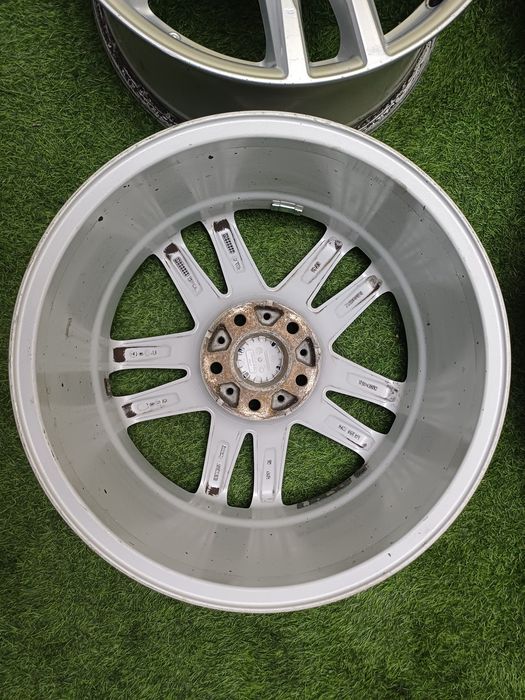 Диски R18 5x120 на BMW.