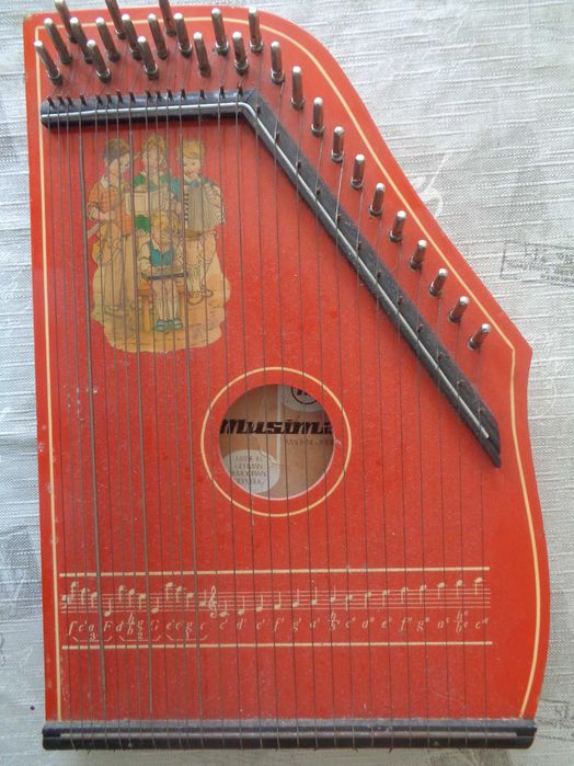 Продавам Ретро немска цитра Musima ( 1979г)