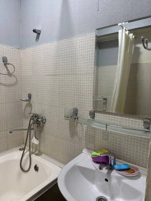 Продаю 2 в 3 комнатную квартиру Янгихаёт 8 худуд