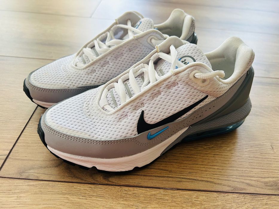 NIKE AIR MAX PULSE размер 38,5