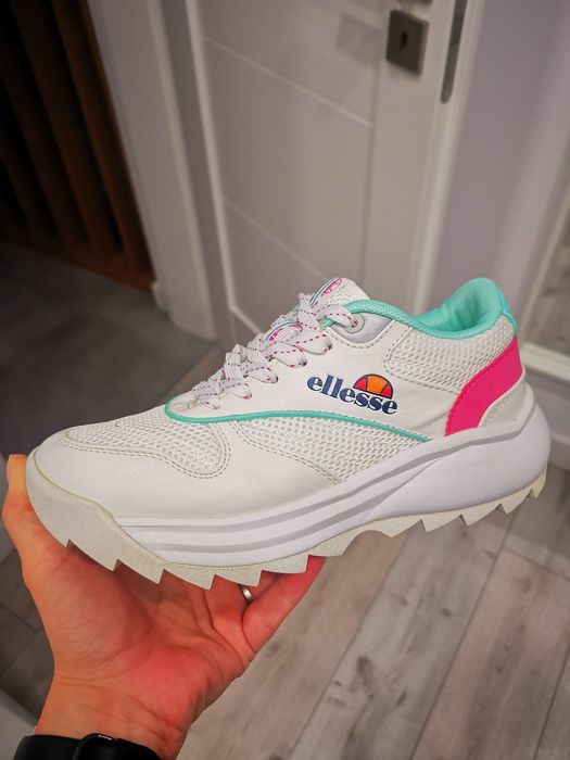 Adidași Ellesse 37