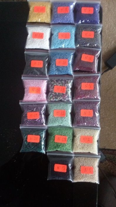 Мъниста.               .