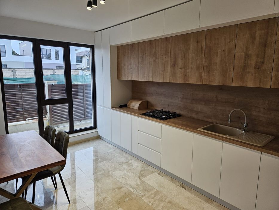 Vand VILA str. Toamnei Cartier Latin