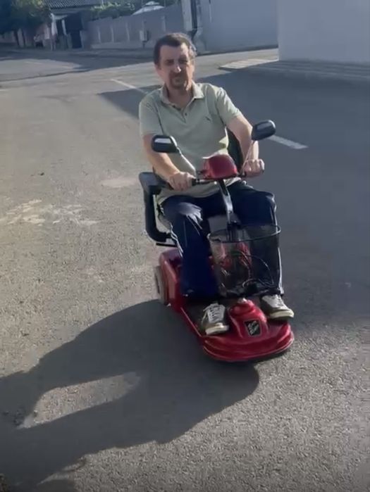 Scuter electric persoane dizabilitati, fotoliu electric