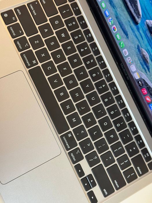 MacBook Air 2020 M1 95% / Б/у1 | т13О489090