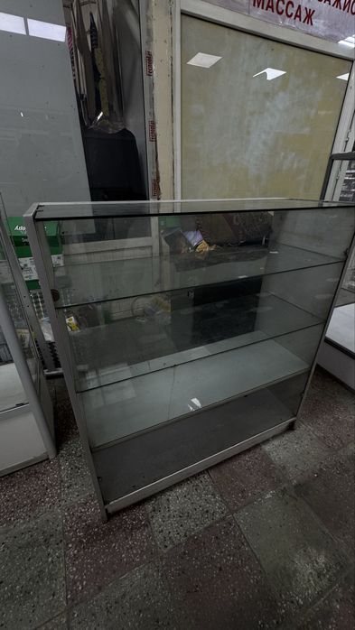 СРОЧНО Продам стеклянные алюминиевые витрины