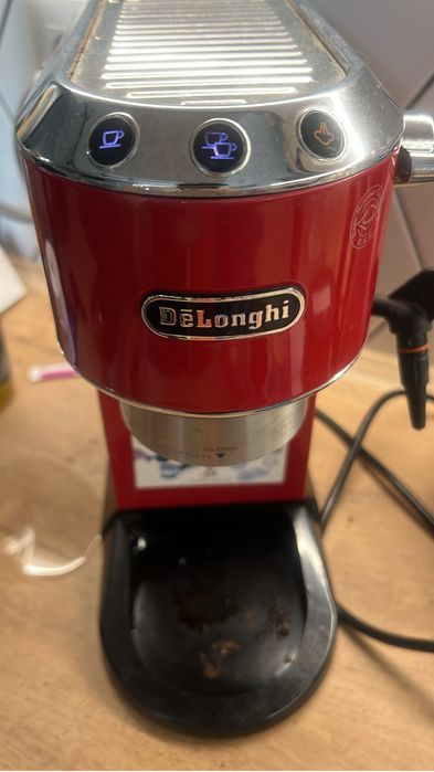 Кофемашина Delonghi EC680R