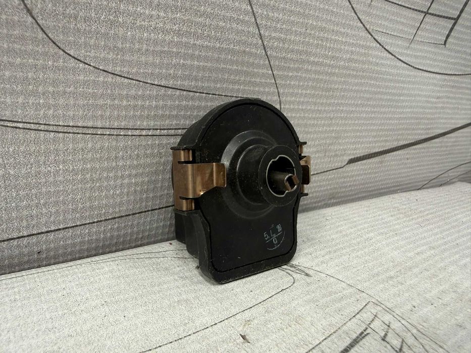 Actuator control suspensie Lexus GS 300 350 430 450H COD: 89241-30040 2009 / [2005-2012] / (5B2)