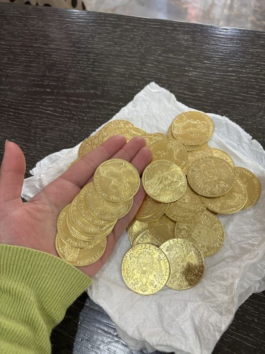Vand monede placate cu aur de 24k frank iosif ( ies la soluție / piatră)
