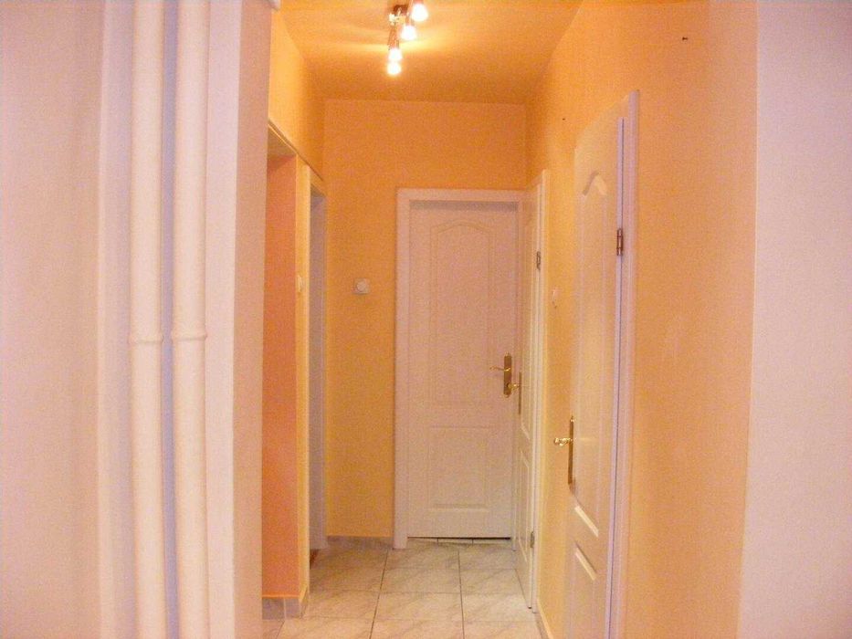 Inchiriez apartament cu 3 camere in regim hotelier
