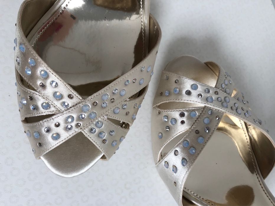 Pantofi mireasa, ocazii speciale