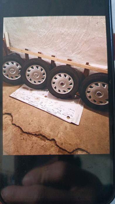 Продам Шины с дисками, калпак