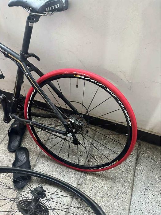 Велотренажор Elite qubo power smart b+