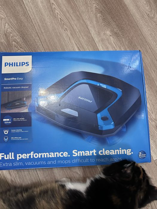 Продам робот пылесос Philips