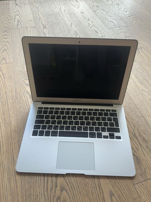 MacBook Air 13 inch - почти не е ползван