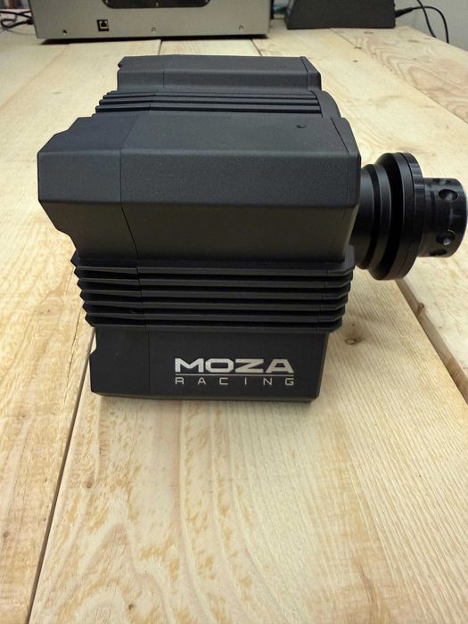 MOZA R5 Direct Drive Wheel Base 5.5Nm - Sim Racing