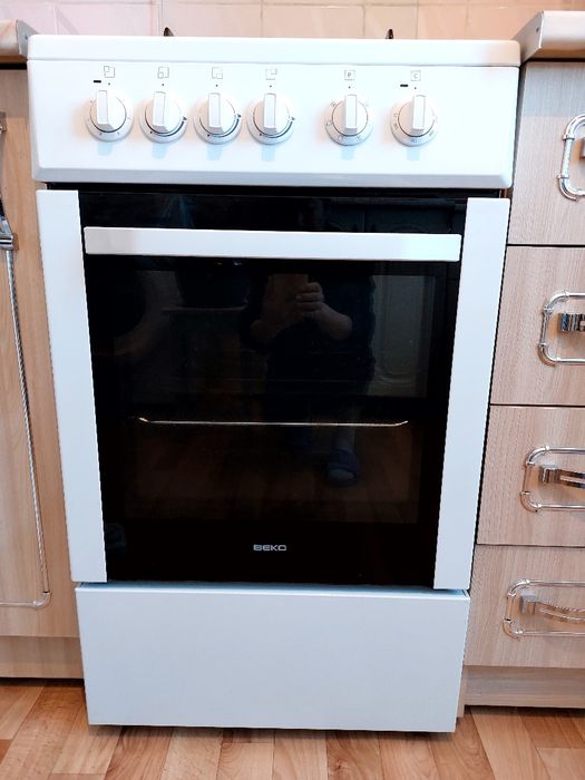 Продам Кухонную плиту BEKO