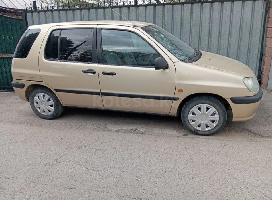 Продается Toyota Raum 1,5