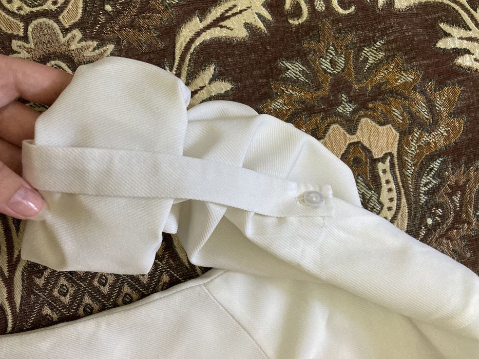 Школьная блузка для девочек . Размер 36.