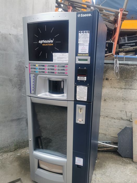 Vând automate vending