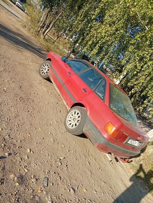 Продам Ауди 80 б3