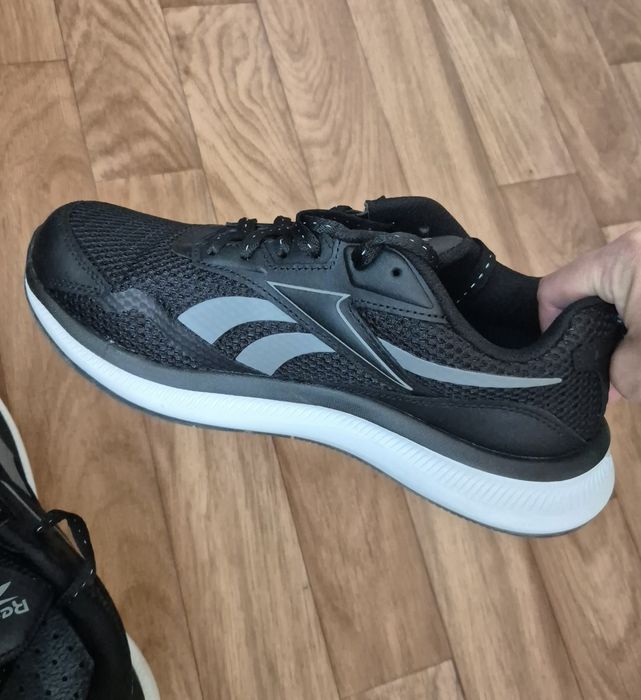 Кроссовки Reebok MUNDO