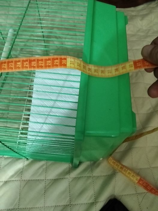 Vând colivie papagali