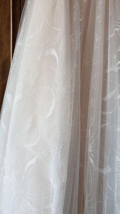 Сватбена рокля и аксесоари