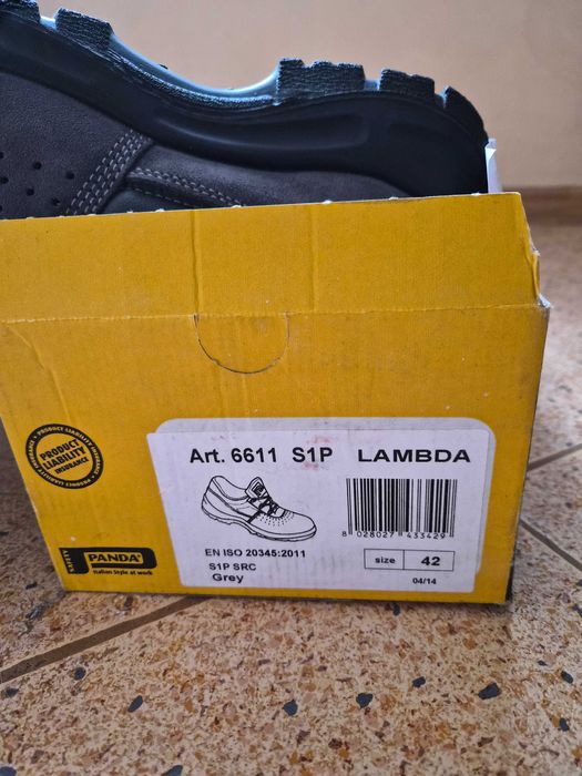 Работни обувки италиански с метално бомбе номер 42