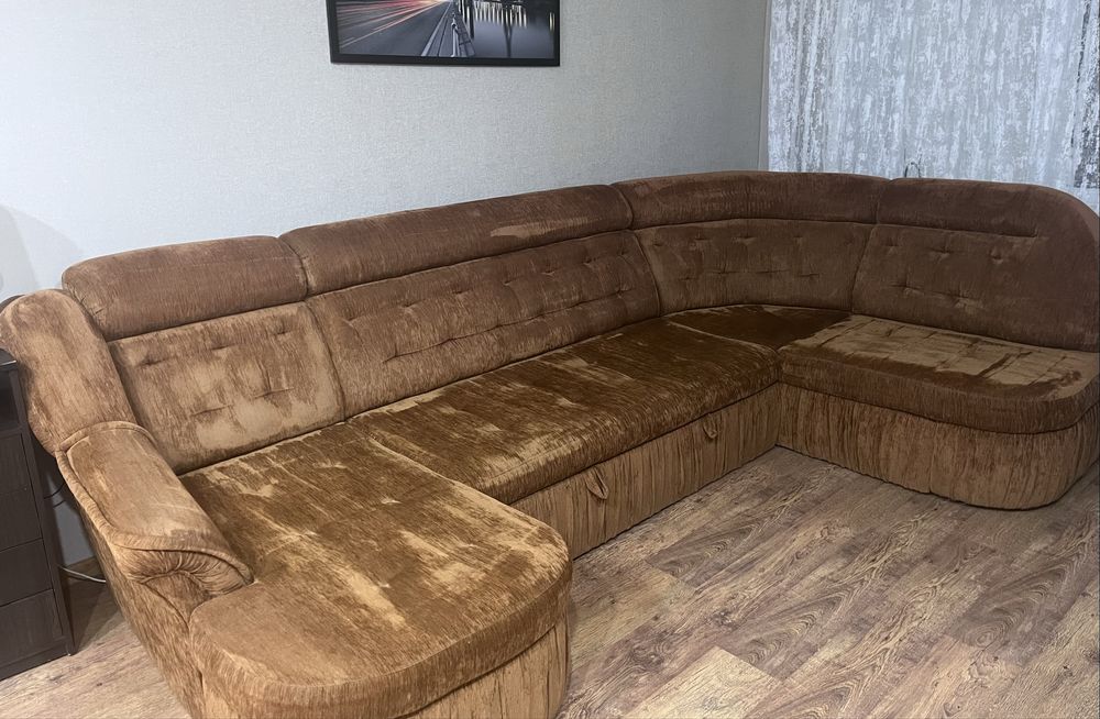 Угловой диван для гостинной