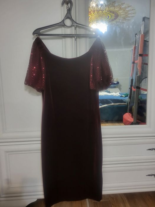 Продам женское платье